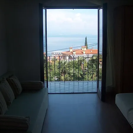 Apartment Sunflower Opatija